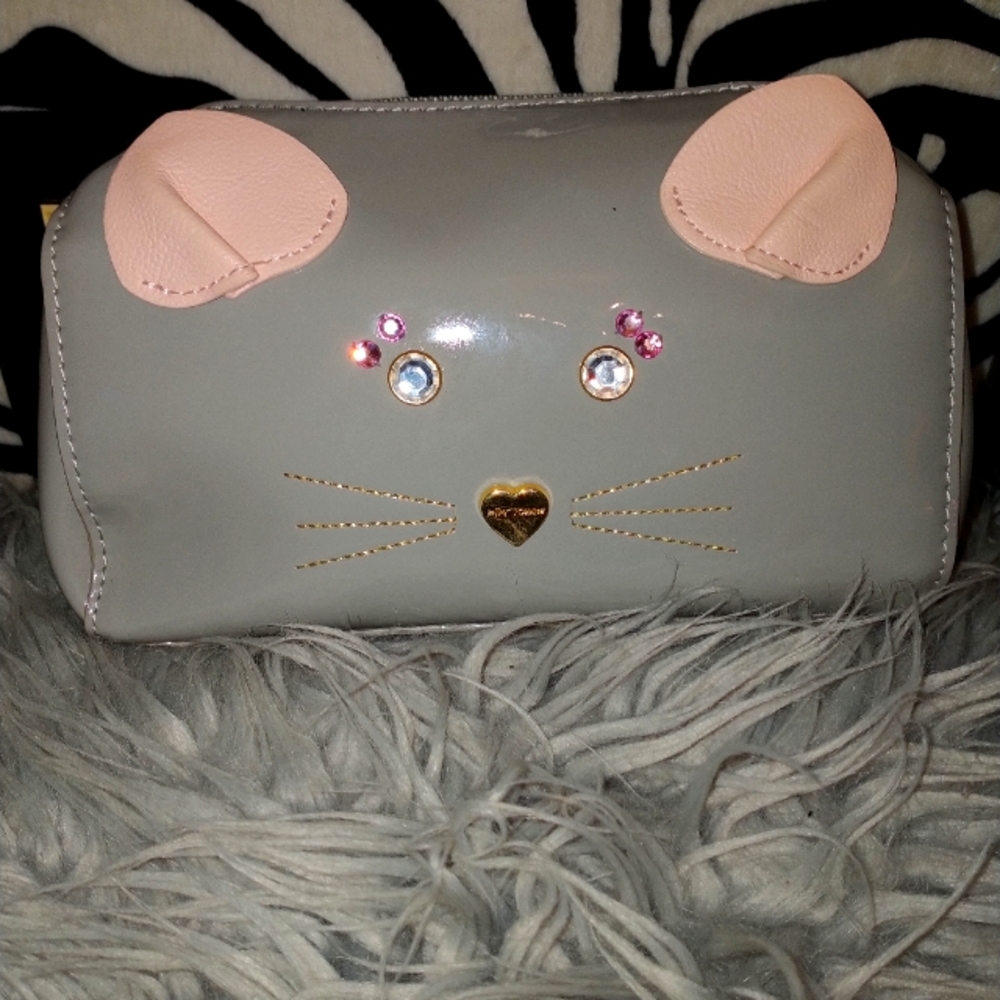 Betsey Johnson zipper cosmetic bag